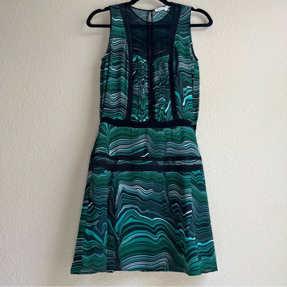 VERONICA BEARD Malachite Green Black Lace Inset 100% Silk Mini Dress